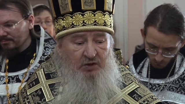 Вечерня с выносом Плащаницы Спасителя в Казанско-Богородицком монастыре смотреть онлайн