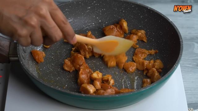 I Combined Suji With Bread & Milk & The Result Is Amazing | Unique Chicken Pizza Recipe | Easy Pizz смотреть онлайн