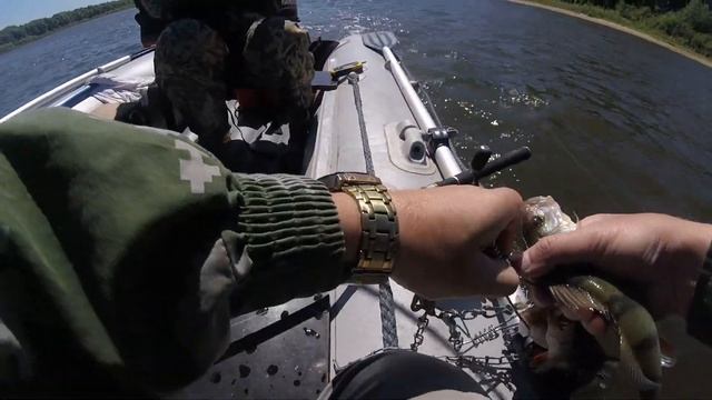 Три дня рыбалки с друзьями на природе. Река Ока открытие сезона смотреть онлайн