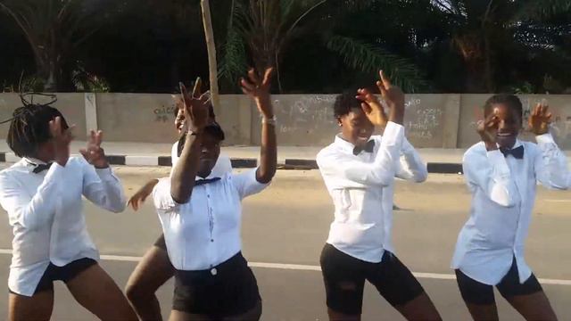 As melhor bailarinas de Angola com a Mexe Tudo a darem o Saltita смотреть онлайн