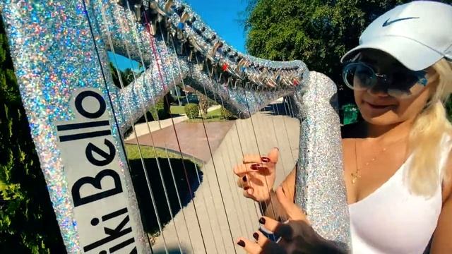 Kiki Bello - Jingle Bells смотреть онлайн