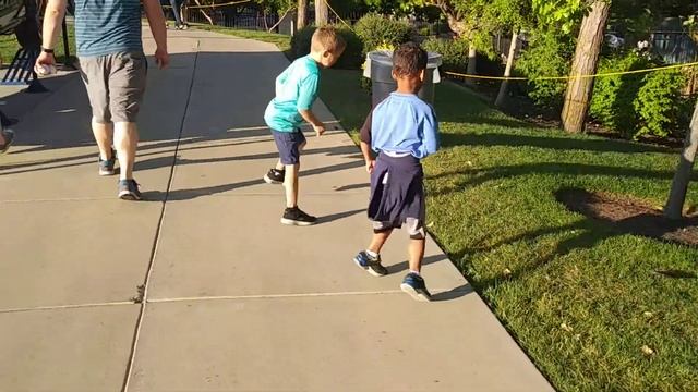 Cromwell 2019 Sidewalk Shuffle смотреть онлайн