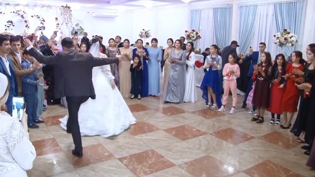 Цыганская свадьба 2023 город Крапоткин? у Скакуну у Тавричан удя кай Вася Комышан Лалита и Руста смотреть онлайн