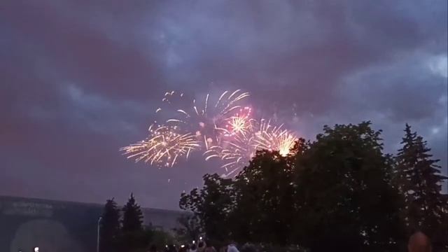 12 июня 2022. День России! Праздничный салют. смотреть онлайн