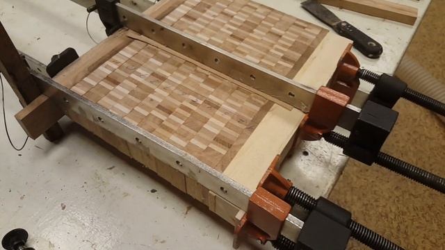 Торцевые разделочные доски из "мы тебя слепили из того что было" смотреть онлайн