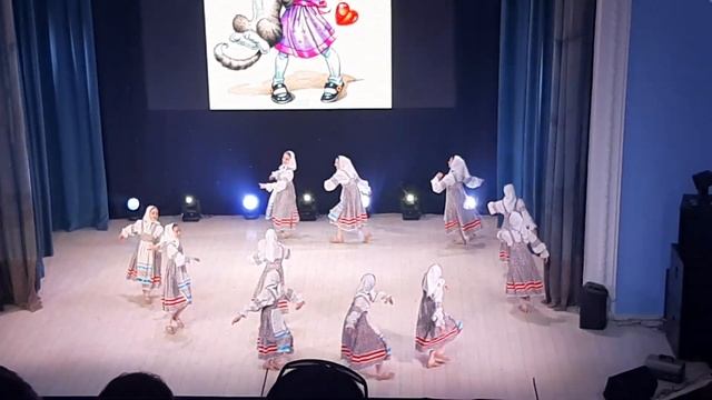 Дмитровский ЦДК " Созвездие", образцовому юбилейному ансамблю " Сюрприз" 30 лет... смотреть онлайн