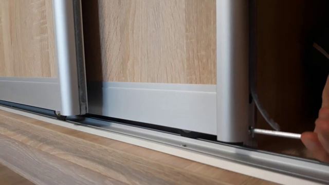 Как-отрегулировать-двери-шкафа-купе-за-1-минуту смотреть онлайн