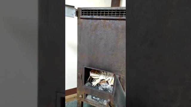 Печь-буржуйка с вентилятором. Высокий КПД. Энергоемкая печь. Burning stove for the garage with fan. смотреть онлайн