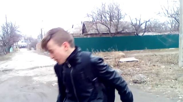 Как чихают культурнын мальчики и девочки,а как не культурные! смотреть онлайн