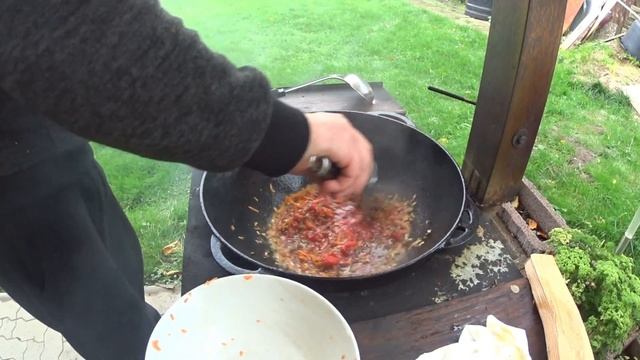 бомбовые тефтели с картошкой в казане смотреть онлайн