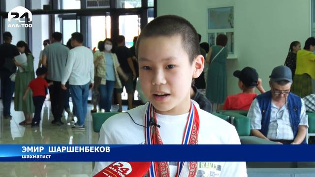 В Кыргызстане начали выдавать новые паспорта смотреть онлайн