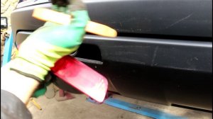 Как крепится задний противотуманный фонарь в бампере на Nissan Qashqai 2,0 4WD Ниссан Кашкай 2008
