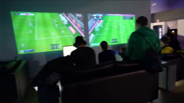 Фестиваль Первенства Москвы по киберспорту. Турниры по FIFA 20 и PES 2020 смотреть онлайн
