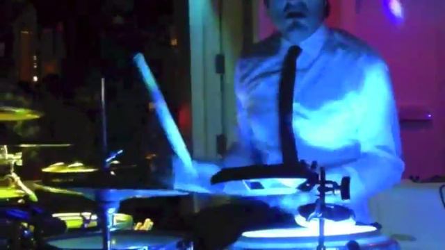 Drums VS Dj Dicey's Tom Dom смотреть онлайн