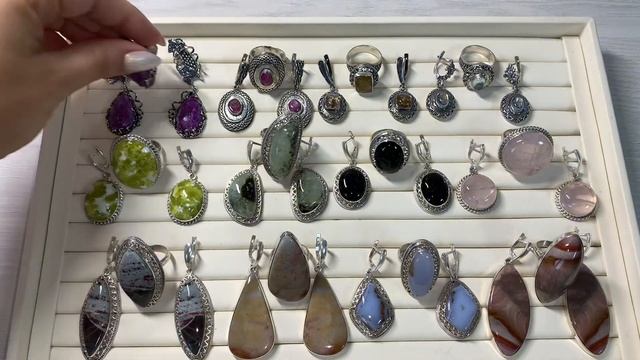 12.10.2023.СЕРЕБРО 925.БЕЛОМОРИТ.ЧАРОИТ.СТИХТИТ.НЕФРИТ. смотреть онлайн