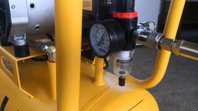 обзор на безмасляный компресор Makita и пескоструй пистолет Sandjet смотреть онлайн
