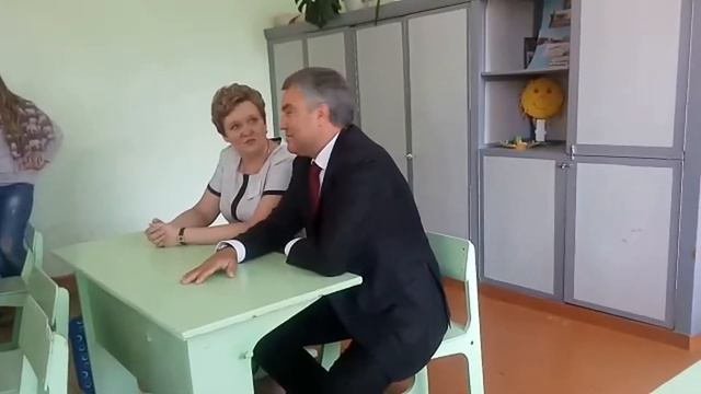 В самойловской школе спикер Госдумы вспомнил годы своей учебы смотреть онлайн