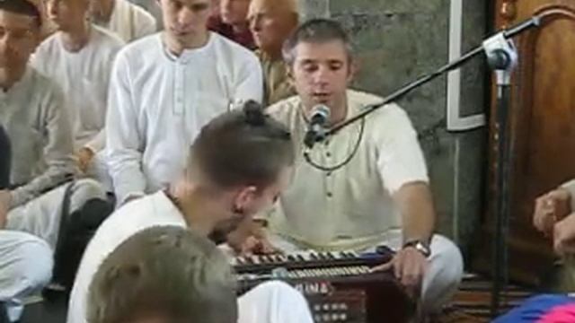 Е.М.Нитай Чаран пр.Нарасимха Пранама(половинка)) смотреть онлайн