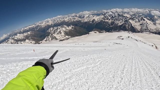 Эльбрус. Подъем от Станции Гарабаши (3847м) до скал Пастухова и чуть выше (4850м)