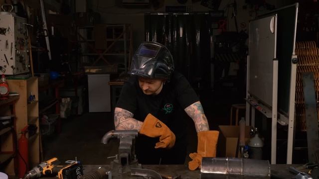 КАК СДЕЛАТЬ РАБОЧИЙ УПМ из АТАКИ ТИТАНОВ? АНИМЕ DIY смотреть онлайн