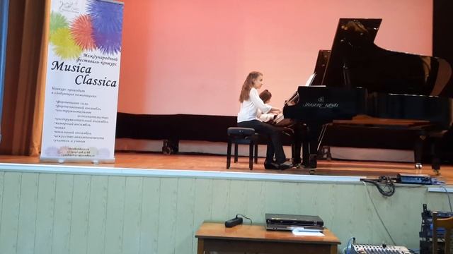 Федченко Анастасия и Сафазада Мария, А.Шнитке, Шинель, из сюиты Ревизская сказка смотреть онлайн