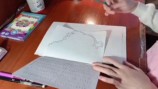 Рисуем картинки по клеточкам. От подписчиков из Инстаграма. Сравниваем у кого получится лучше. смотреть онлайн
