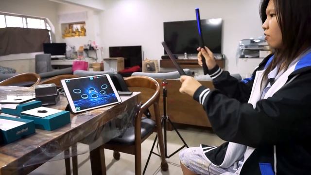Playing drums WITHOUT a drum! | Aeroband Pocket Drum смотреть онлайн