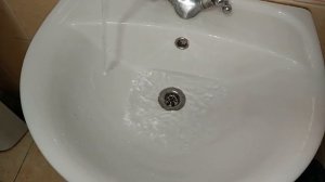 Секрет направления вращения водоворота