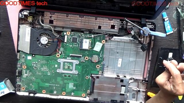 TOSHIBA Satellite C655 Hinge Repair смотреть онлайн