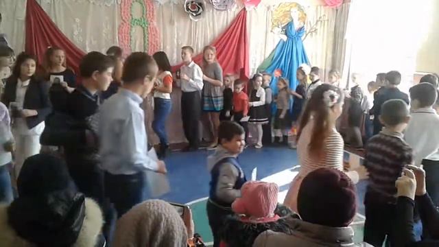 Флешмоб на 8 Марта с фотографиями мам смотреть онлайн