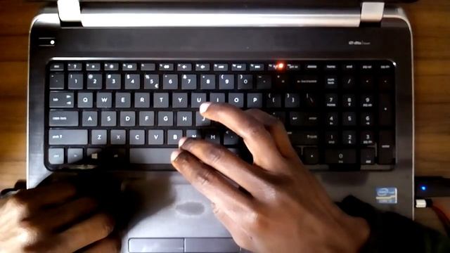 VIRTUAL DJ 8 TUTORIAL - KEYBOARD SCRATCHING TECHNIQUE смотреть онлайн