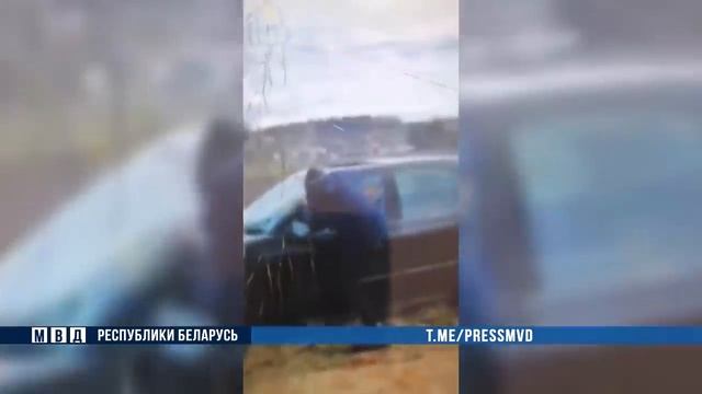 Подростков, подозреваемых в повреждении иномарки под Минском, нашли после публикации в СМИ смотреть онлайн