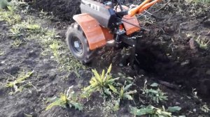 Вспашка плугом - Патриот Урал