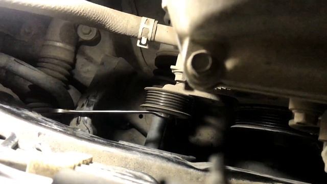 Замена приводного ремня Мазда 3 (2014) 1.6л смотреть онлайн