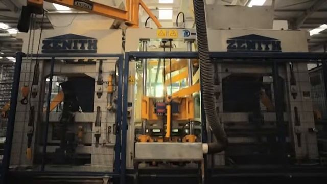 ZENITH 844SC многорядный стационарынй вибропресс в Испании для изготовления тротуарной плитки смотреть онлайн