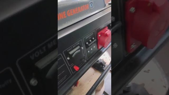 бензогенератор ELAND LA7500-3. Не заводится и не выдает напряжение?