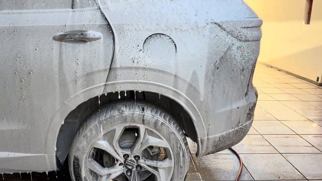 Lavando carro (Haval H6 PHEV) com vitrificação Feynlab смотреть онлайн