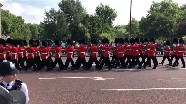 Buckingham Palace parade 3 смотреть онлайн
