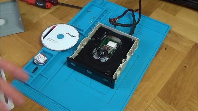 Trying to FIX a Faulty DVD / Optical / Disc Drive in a Desktop PC смотреть онлайн