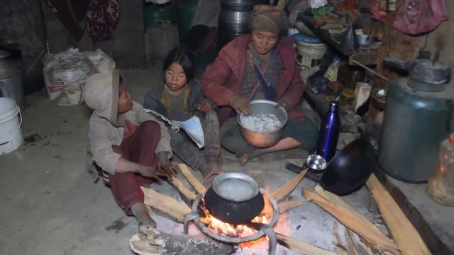 Myvillage Official Videos EP 761|| Cooking Green Vegetables In The Village