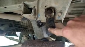 Замена задних втулок на  передних рессорах,без снятия рессор.