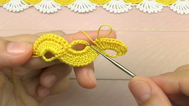Очень простое ЛЕНТОЧНОЕ КРУЖЕВО вязание крючком для начинающих Easy to Crochet TAPE LACE Tutorial смотреть онлайн