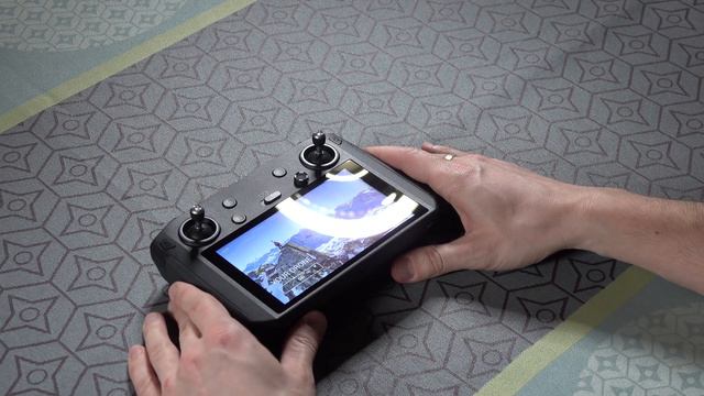DJI Smart Controller & Mavic 2 Pro Combo: Unboxing and Testing Some of the Best Drone Tech of 2019 смотреть онлайн