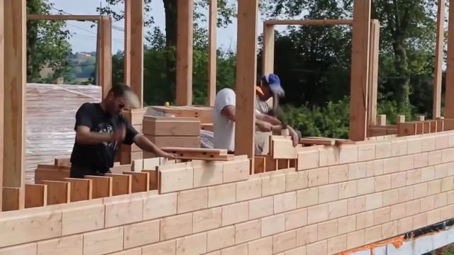 Строительство дома из деревянного кирпича смотреть онлайн