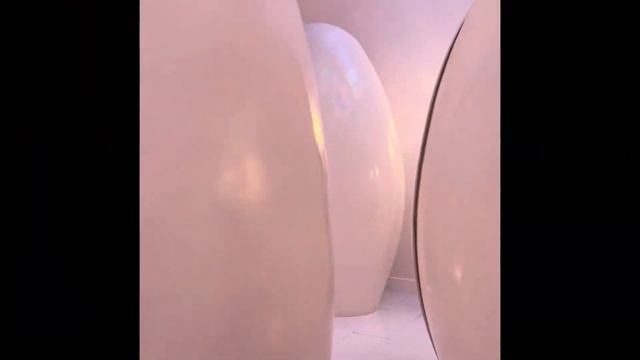 Sketch London | A Glimpse to one of the prettiest restaurants in London UK | Prettiest Toilet смотреть онлайн