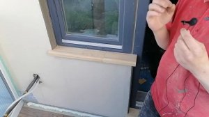 Подоконник из сосны плюсы и минусы. Чем  лучше  покрыть подоконник из сосны. Подоконники из сосны.