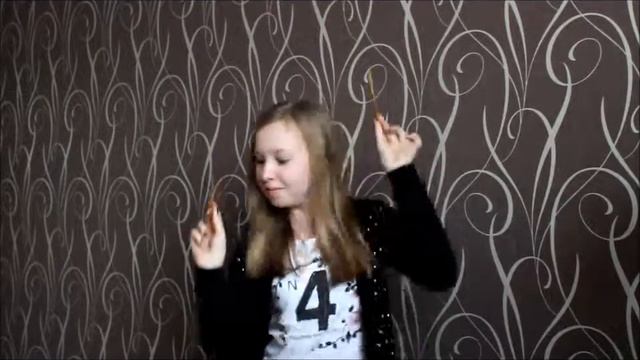 Если вам грустно, то включите энергичную музыку :)