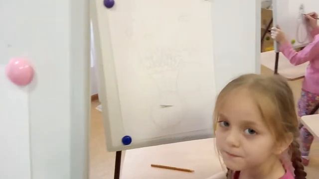 Подготовительная группа Радуга рисует букет в вазе. смотреть онлайн