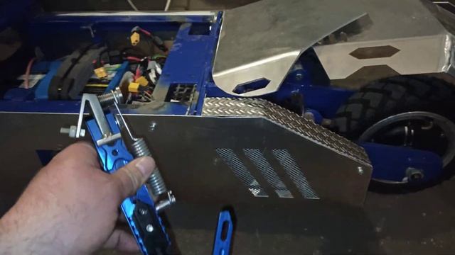 #Установка #подножки на электросамокат #HURAGAN.Часть 1. смотреть онлайн