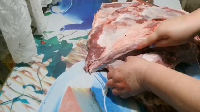 Как я разделываю переднюю часть свиной туши смотреть онлайн
